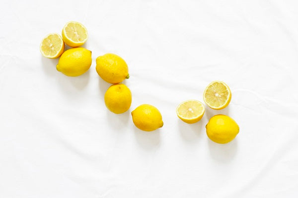 natural ways to brighten skin, lemons